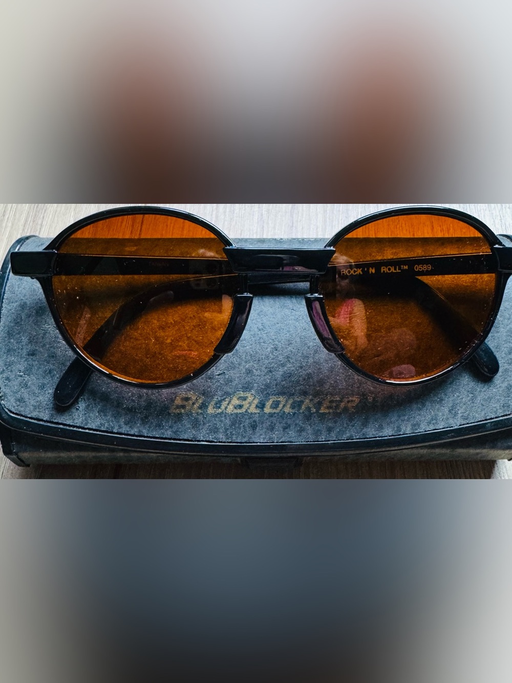 BluBlocker Rock ‘N Roll Round Sunglasses Amber Lenses Retro Black Frames
